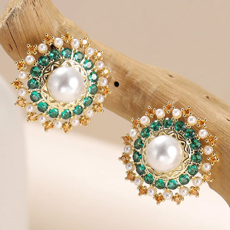 Dara Emerald Pearl Studs
