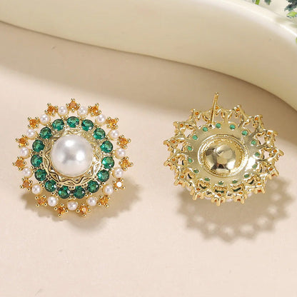 Dara Emerald Pearl Studs