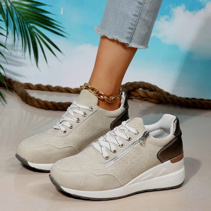 Bella Sneakers
