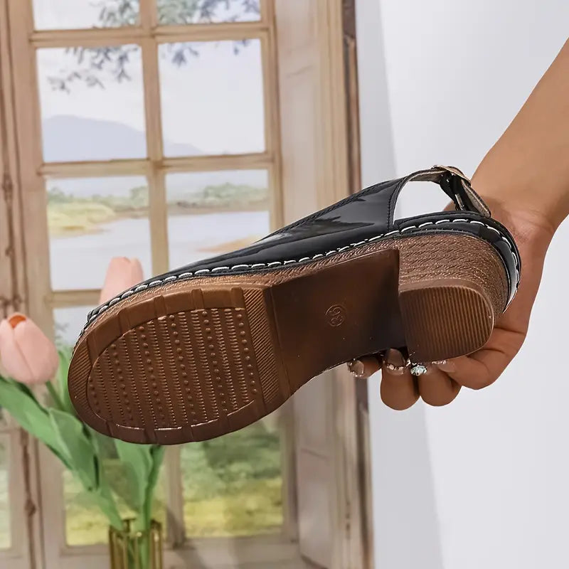 SignatureGloss Buckle Sandals