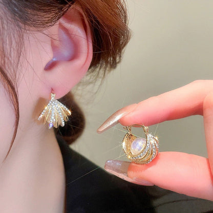Luna Pearl Glow Earrings
