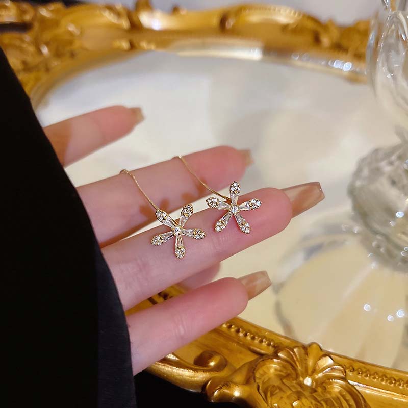Isla Star Drop Earrings
