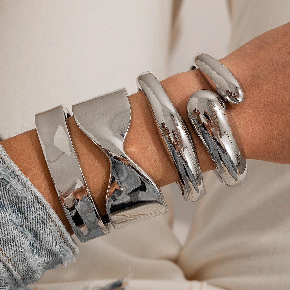 Cecilia Bangles