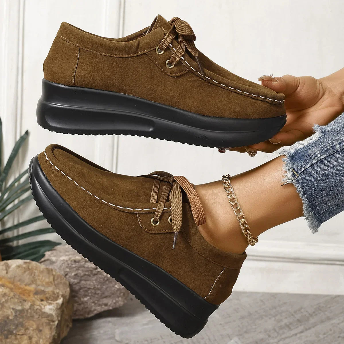 Sofia Light Sneakers