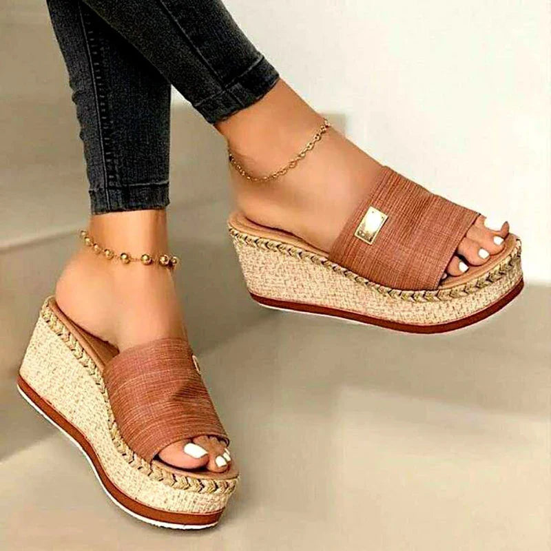Aurelia Wedge Slides